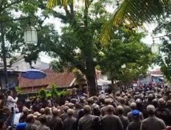 PENERTIBAN PEDAGANG PASAR BOJONG MERON BERUJUNG RICUH