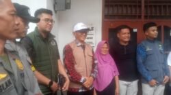 Tingkatkan Transparansi, Dinsos Cianjur Lakukan Labelisasi KPM PKH dan BPNT di Desa Sukamanah