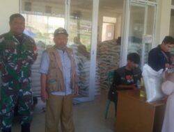 Desa Nyalindung Salurkan Bantuan Pangan untuk 1.046 KPM, Kades Tekankan Pentingnya Kesadaran Sosial